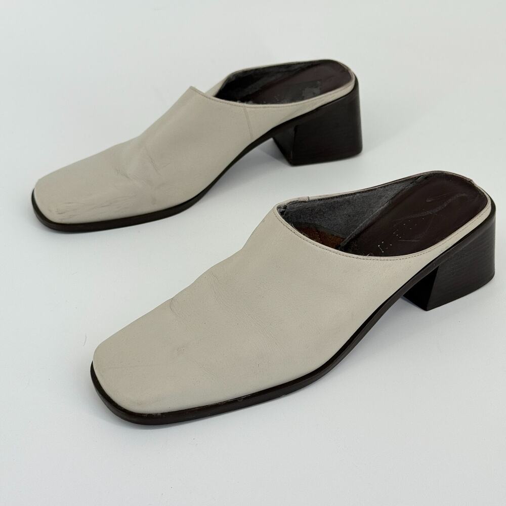 Vtg Nine West Bone White Mules Size 7.5M Block Heel Slip On Minimal 90s Square - Picture 2 of 11